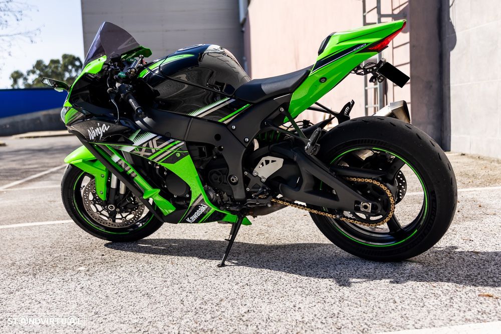 Kawasaki ZX ZX10R - 18