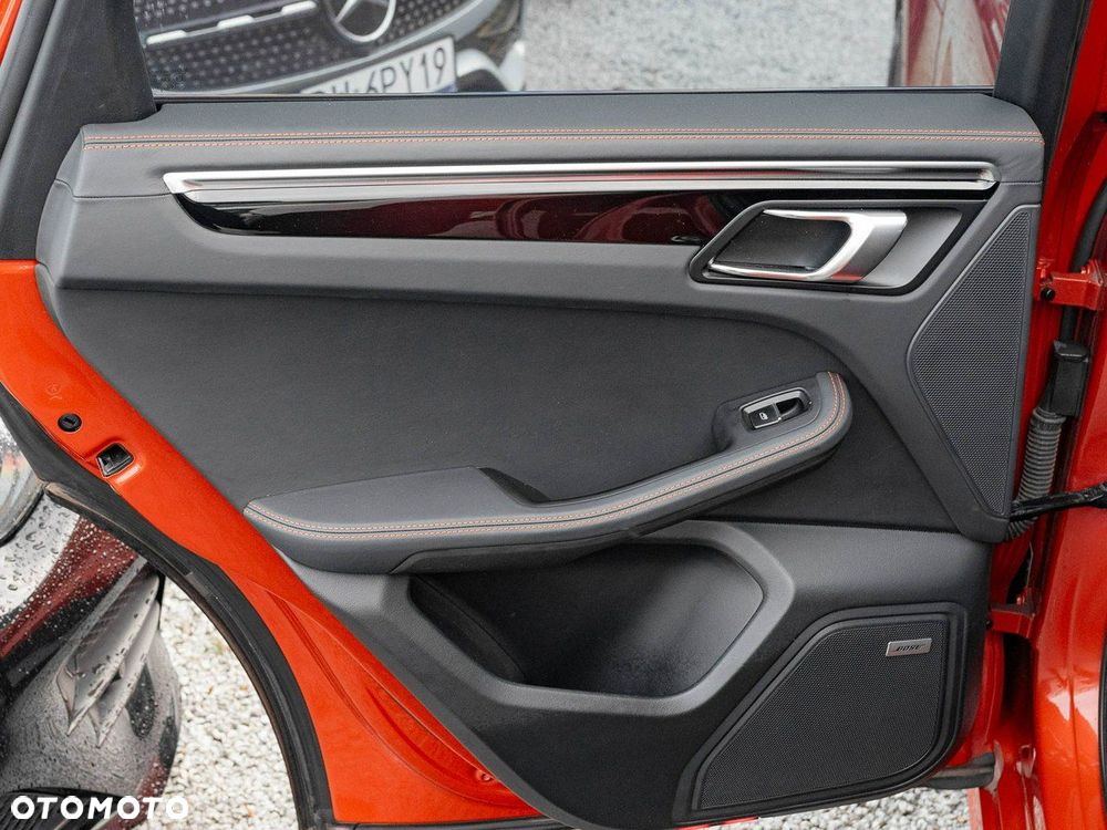 Porsche Macan T - 22