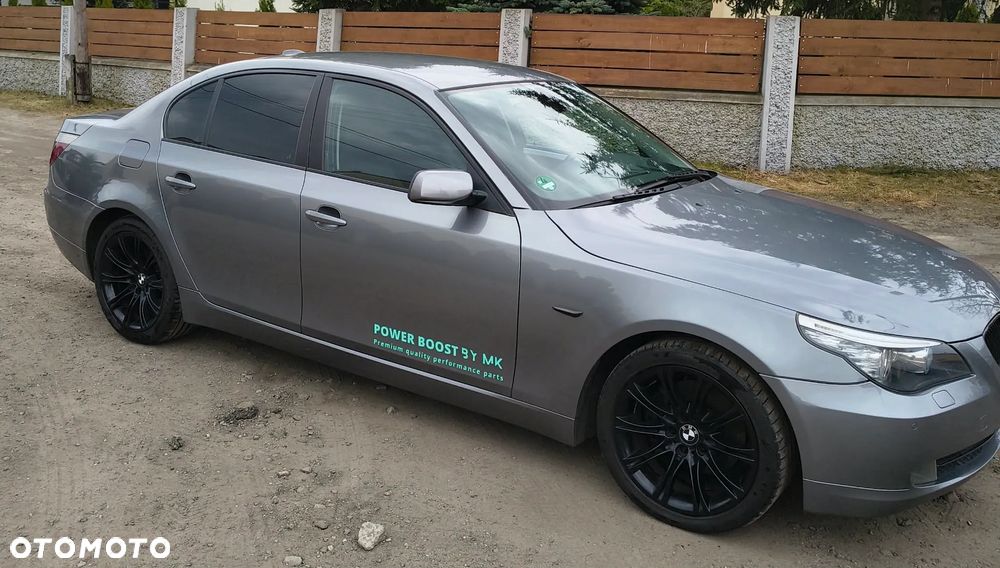 BMW Seria 5 523i Edition Exclusive - 8