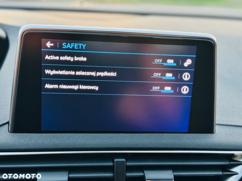 Peugeot 3008 1.5 BlueHDi GT Pack S&S EAT8 - 11