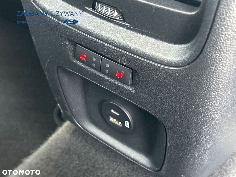Ford Kuga 1.5 EcoBoost TITANIUM - 19