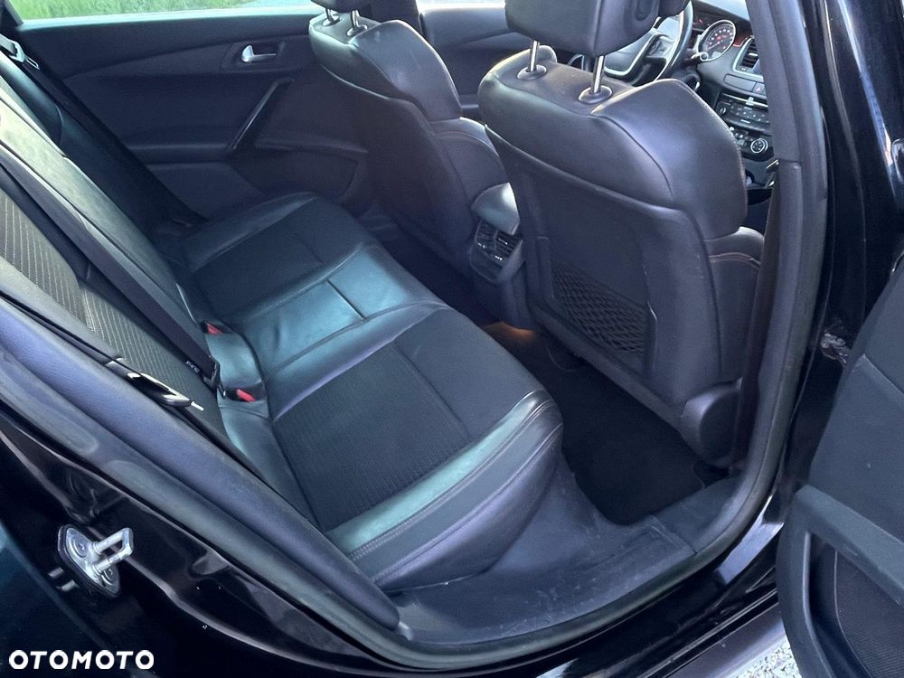 Peugeot 508 RXH Hybrid4 - 15
