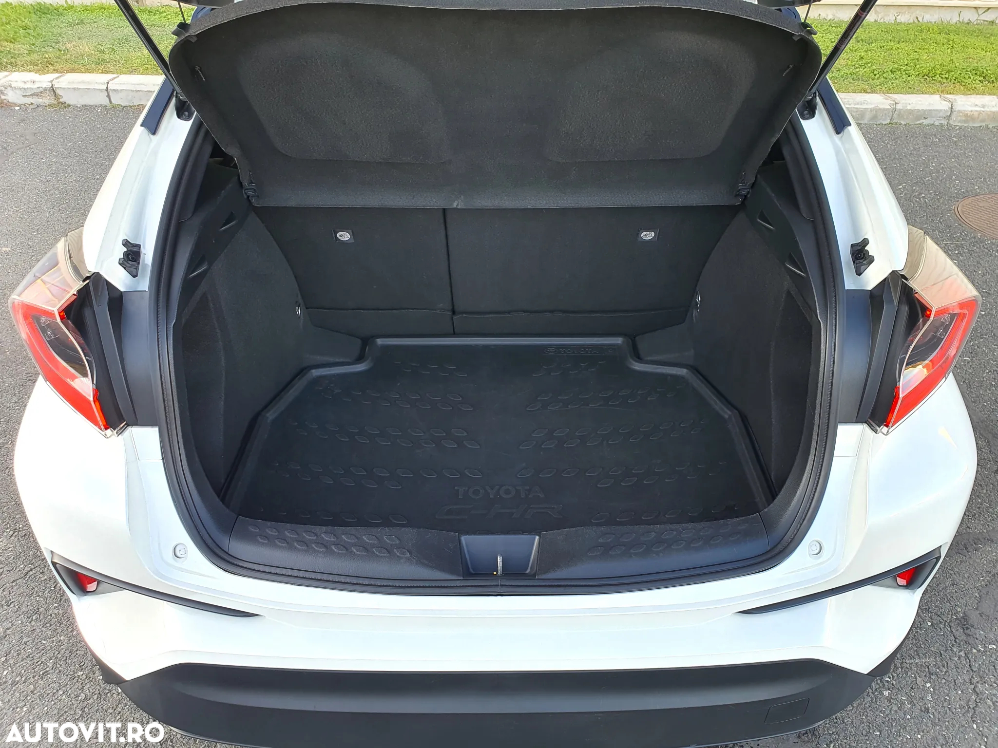 Toyota C-HR - 22