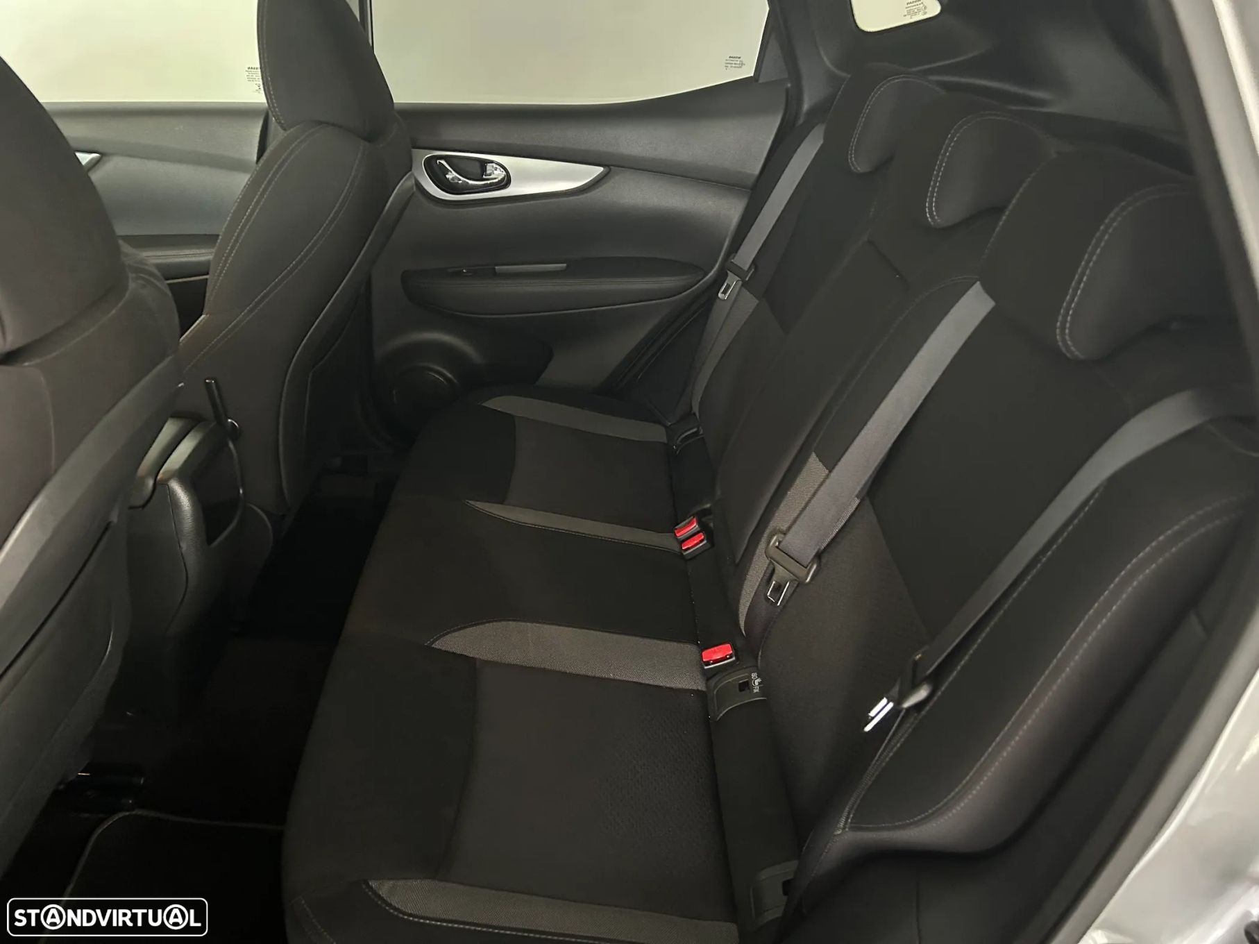 Nissan Qashqai 1.5 dCi N-Connecta J18 - 15