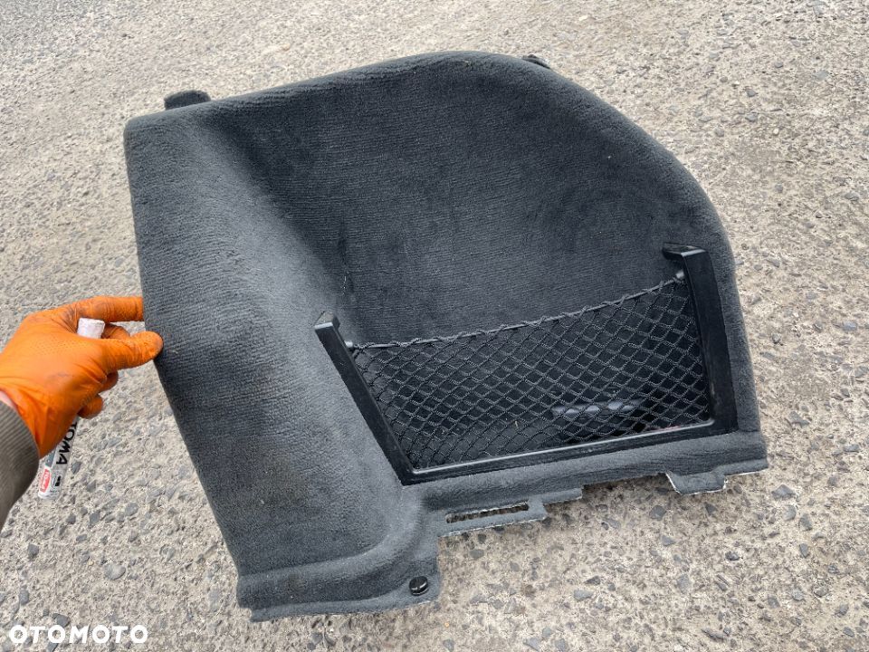 Boczek bagażnika prawy czarny Bmw e91