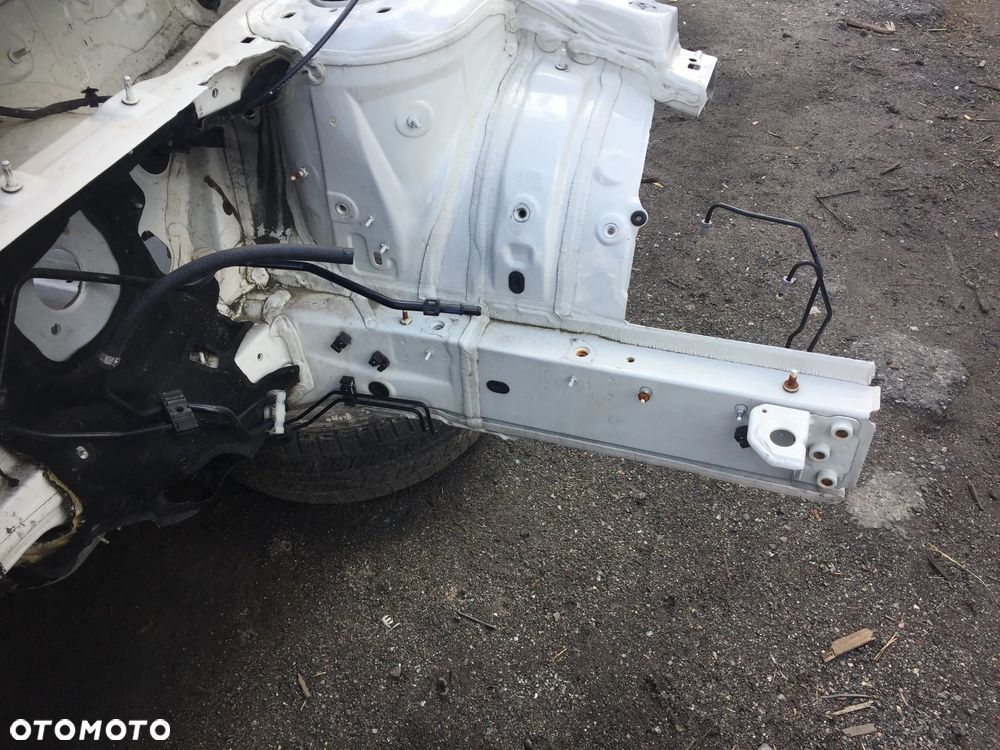 MERCEDES B KLASA W246 14R ĆWIARTKA LEWA PRZÓD - 4