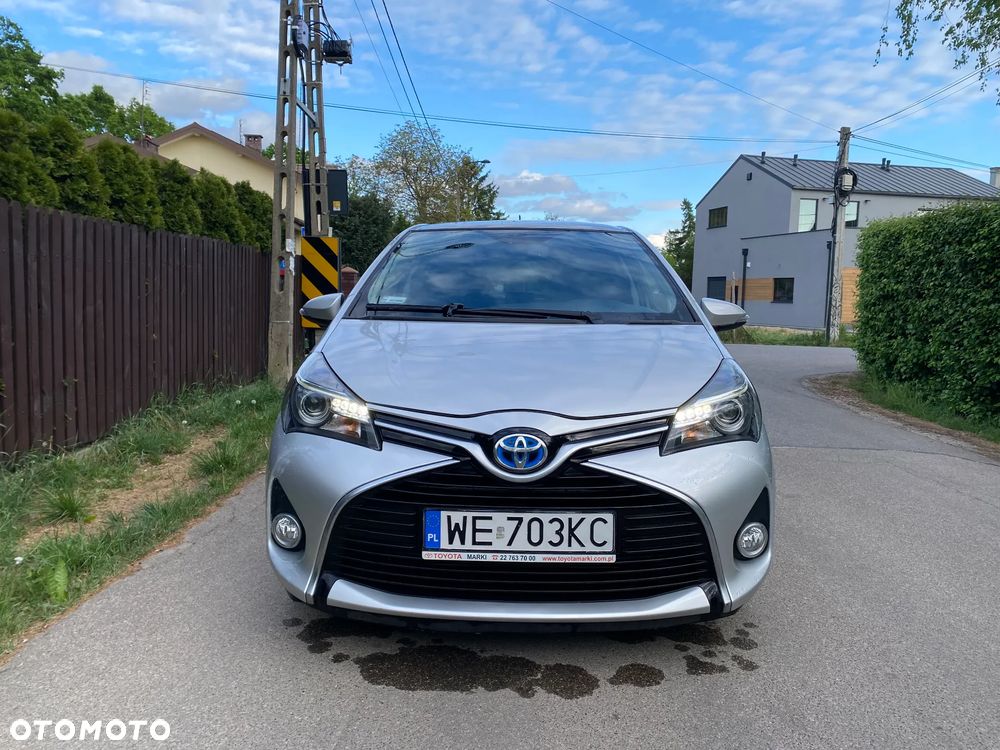 Toyota Yaris Hybrid 100 Dynamic - 13
