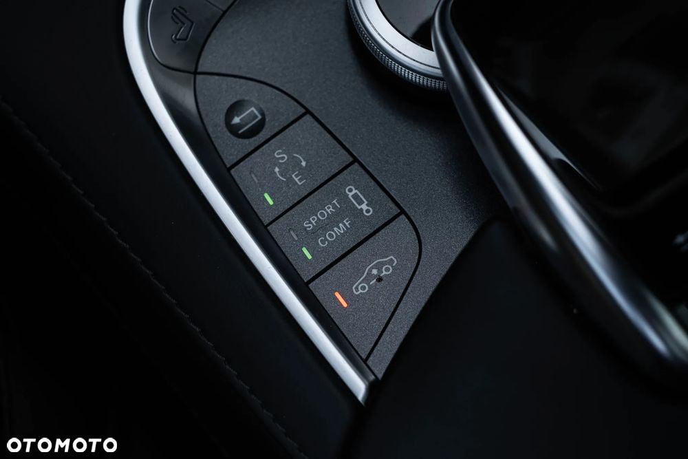 Mercedes-Benz Klasa S 500 L 4Matic 7G-TRONIC - 29