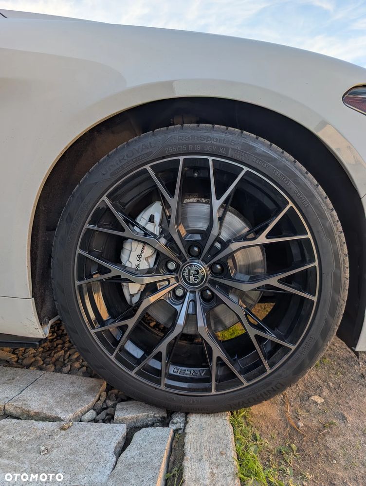 Alfa Romeo Giulia 2.0 Turbo TI Q4 - 5