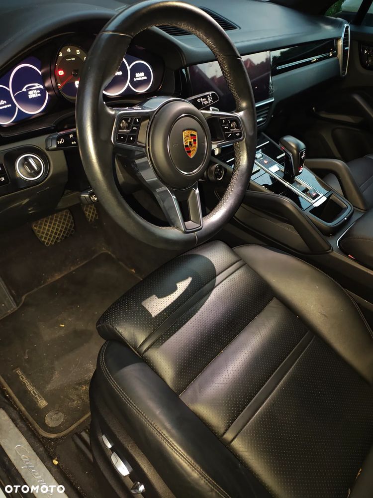 Porsche Cayenne Standard - 21