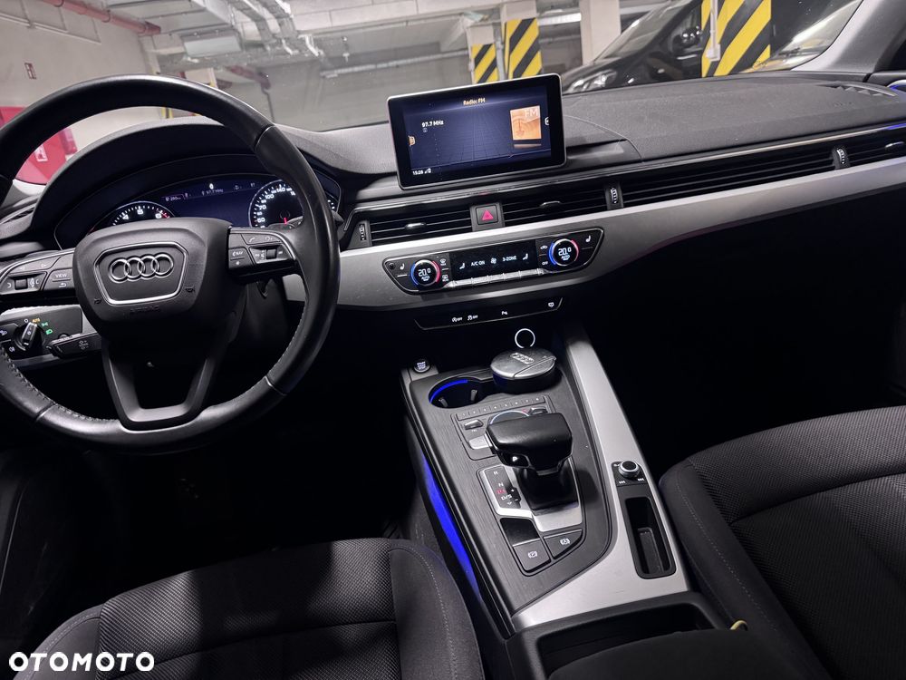 Audi A4 Limousine - 21