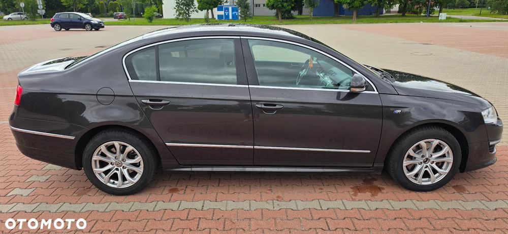 Volkswagen Passat 2.0 TDI Comfortline R-Style DSG - 11