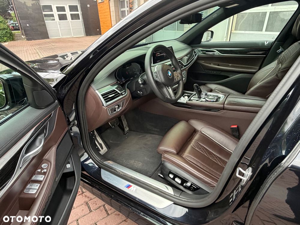 BMW Seria 7 - 11