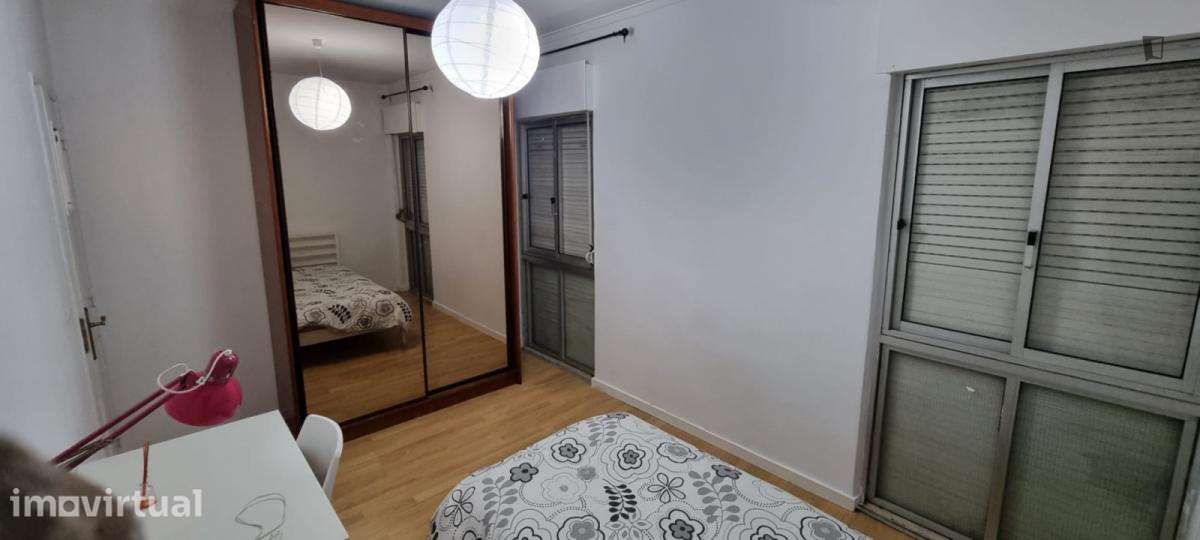 Quarto - localizado em Lisbon - Grande imagem: 4/7