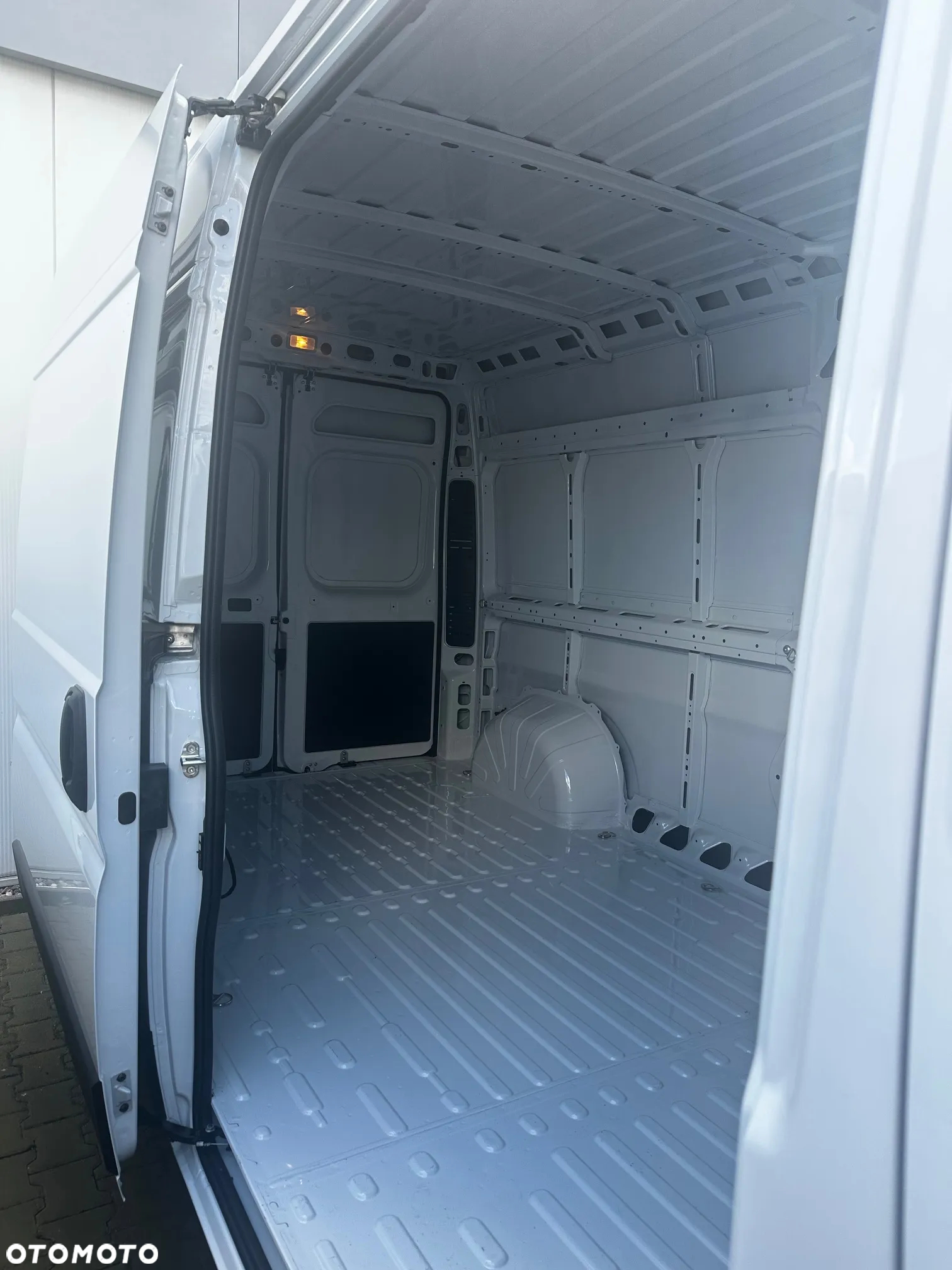 Peugeot Furgon L3H2 2.2 H3-POWER 140KM MT6 Euro 6E DMC 3.3 - 5