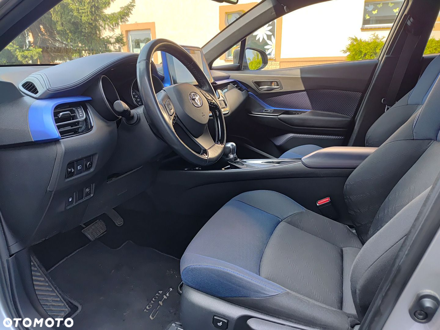 Toyota C-HR - 11