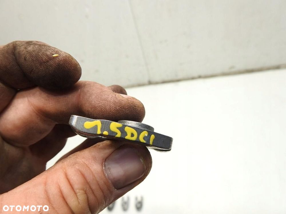 ŁAPKI SZPILKI MOCOWANIE WTRYSKU RENAULT KANGOO II 1.5 DCI - 3