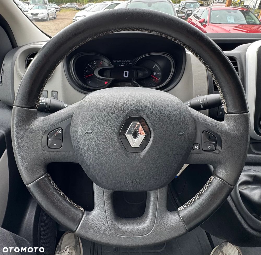 Renault Trafic - 13