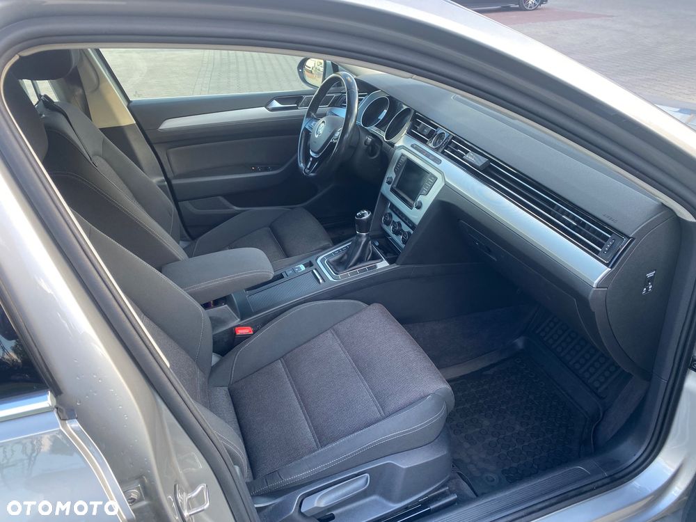 Volkswagen Passat Variant 1.8 TSI BMT Comfortline - 13