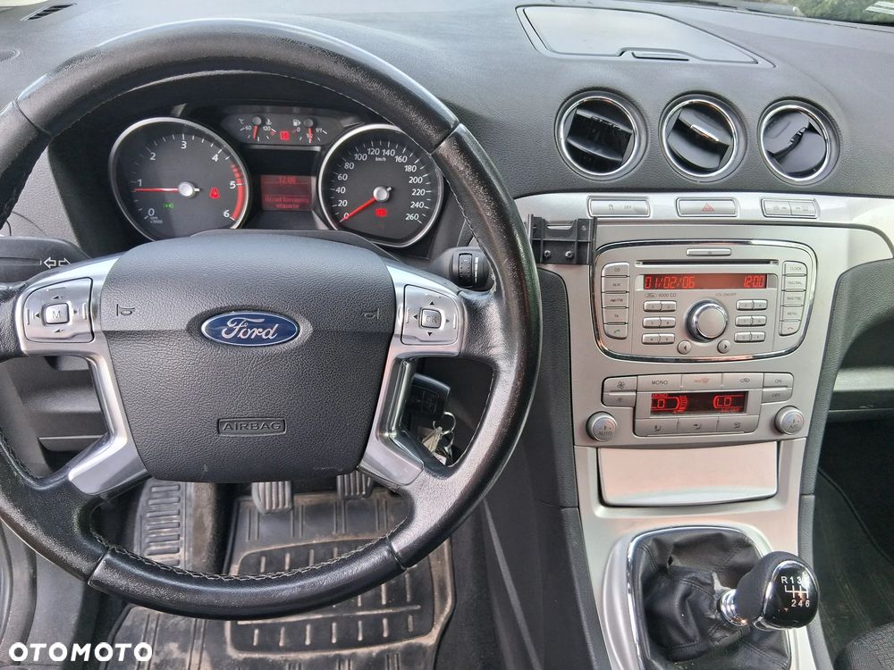 Ford Galaxy 2.0 TDCi Ambiente - 12