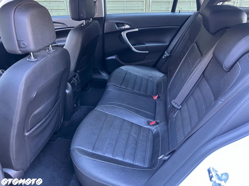 Opel Insignia - 22
