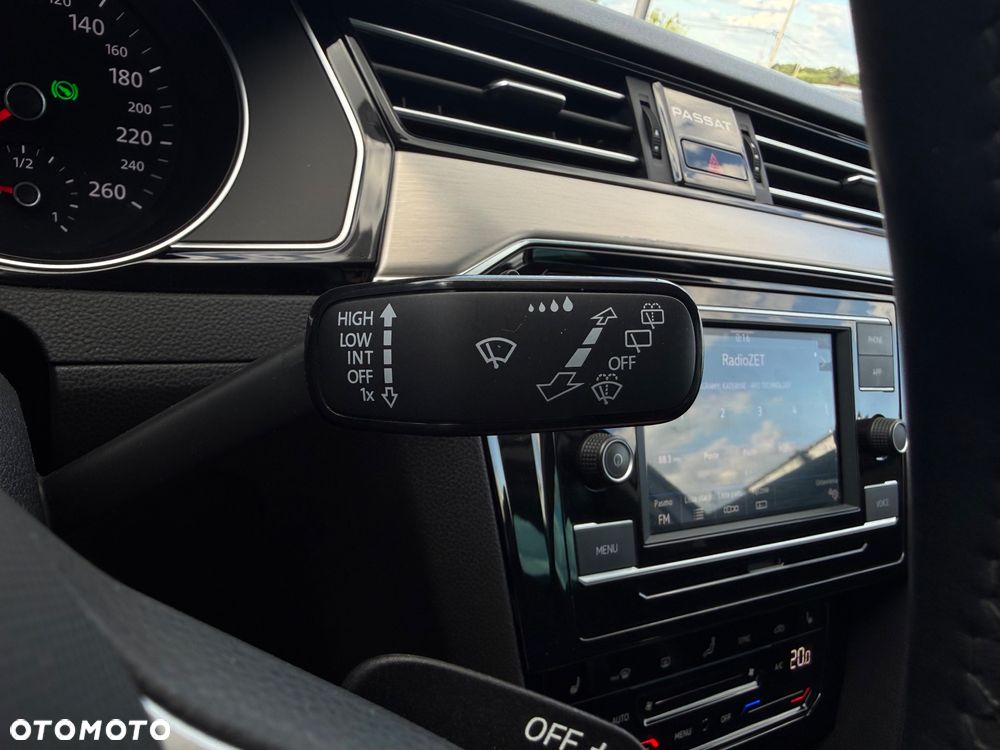 Volkswagen Passat - 21