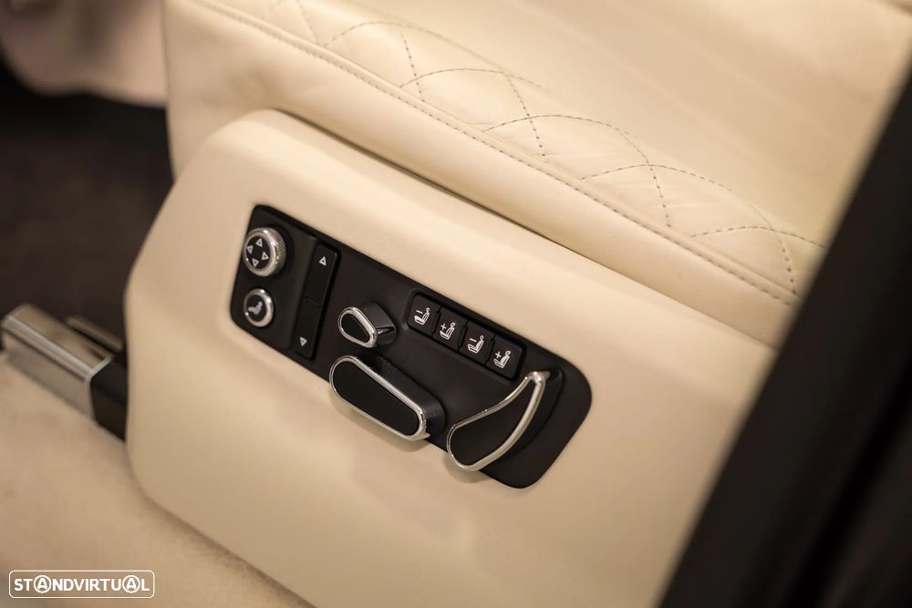 Bentley Bentayga W12 Mulliner - 16