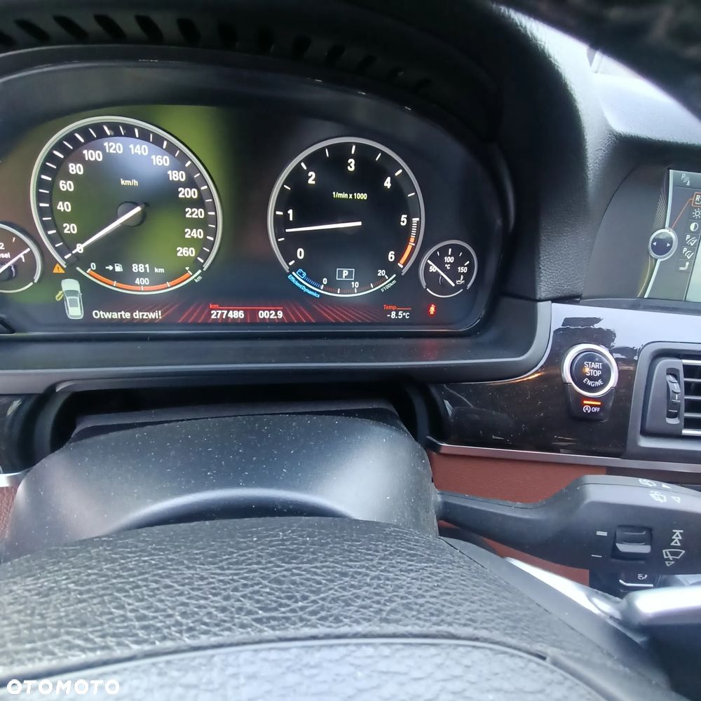 BMW Seria 5 530d xDrive - 11