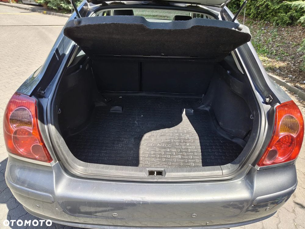 Toyota Avensis 2.0 VVT-i Prestige - 5