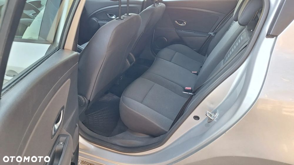 Renault Megane 1.6 16V 110 Expression - 9