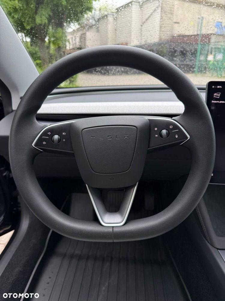 Tesla Model 3 - 9