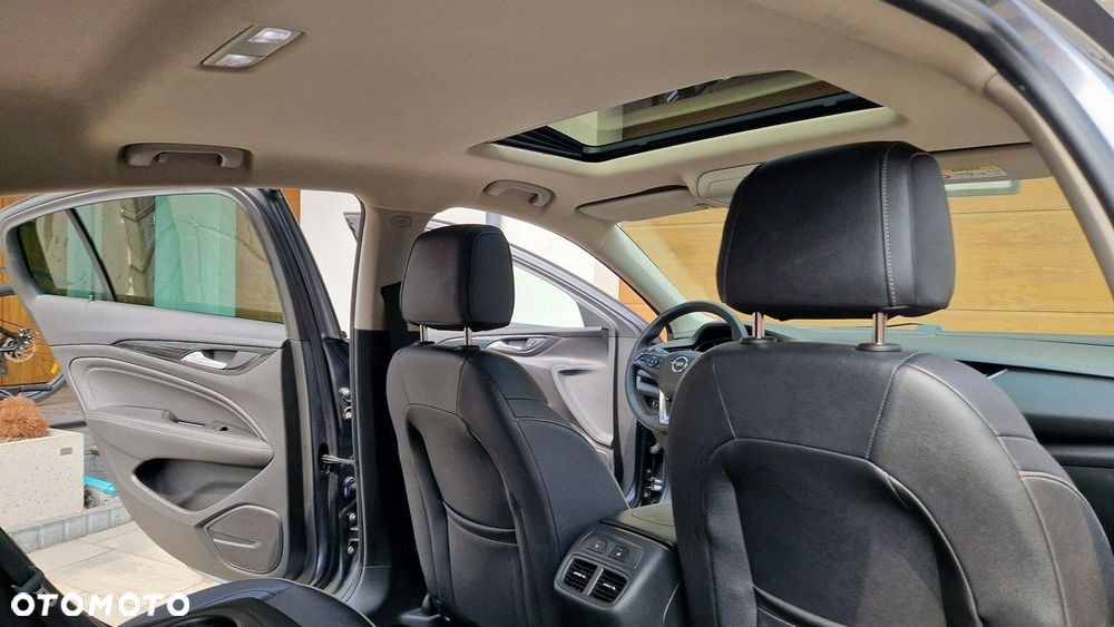 Opel Insignia - 15