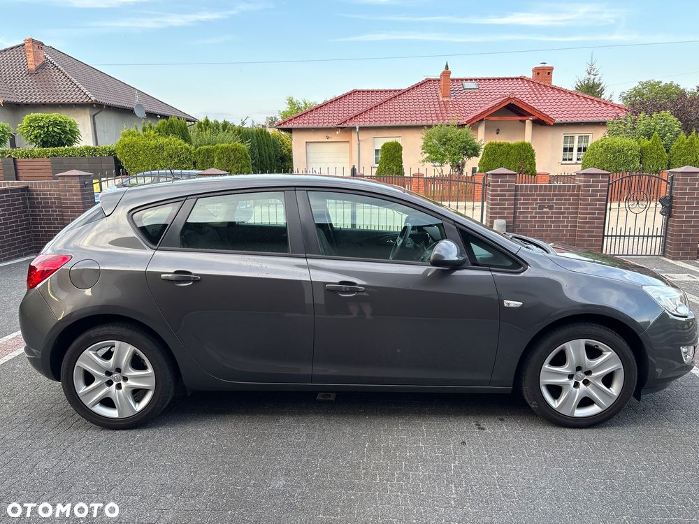 Opel Astra 1.4 T Cosmo - 10