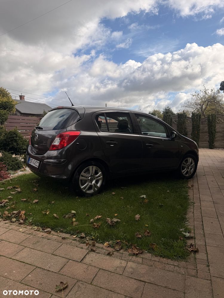 Opel Corsa 1.2 16V Cosmo - 13