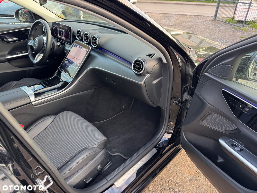 Mercedes-Benz Klasa C 220 d mHEV - 29