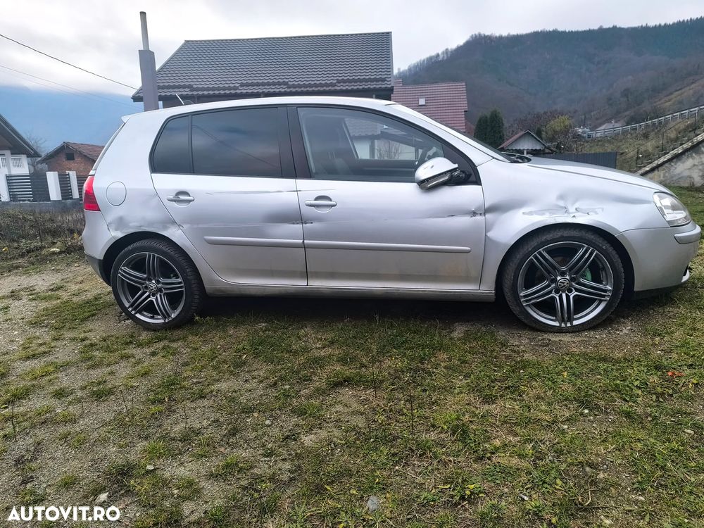 Volkswagen Golf - 10