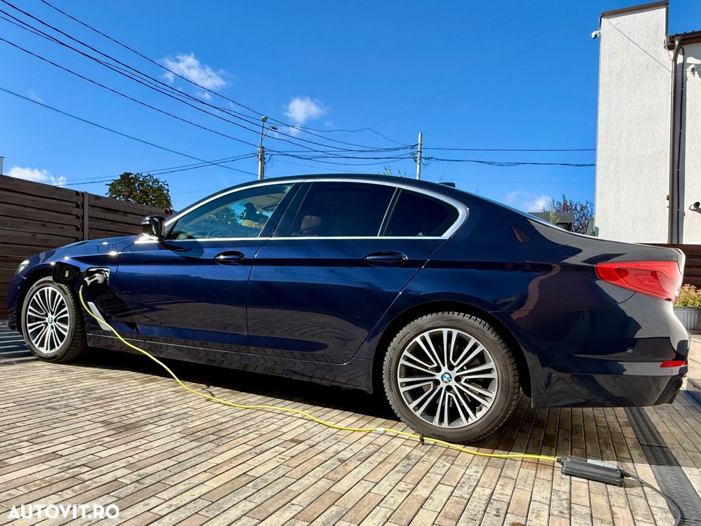 BMW Seria 5 530e iPerformance Aut. Sport Line - 16