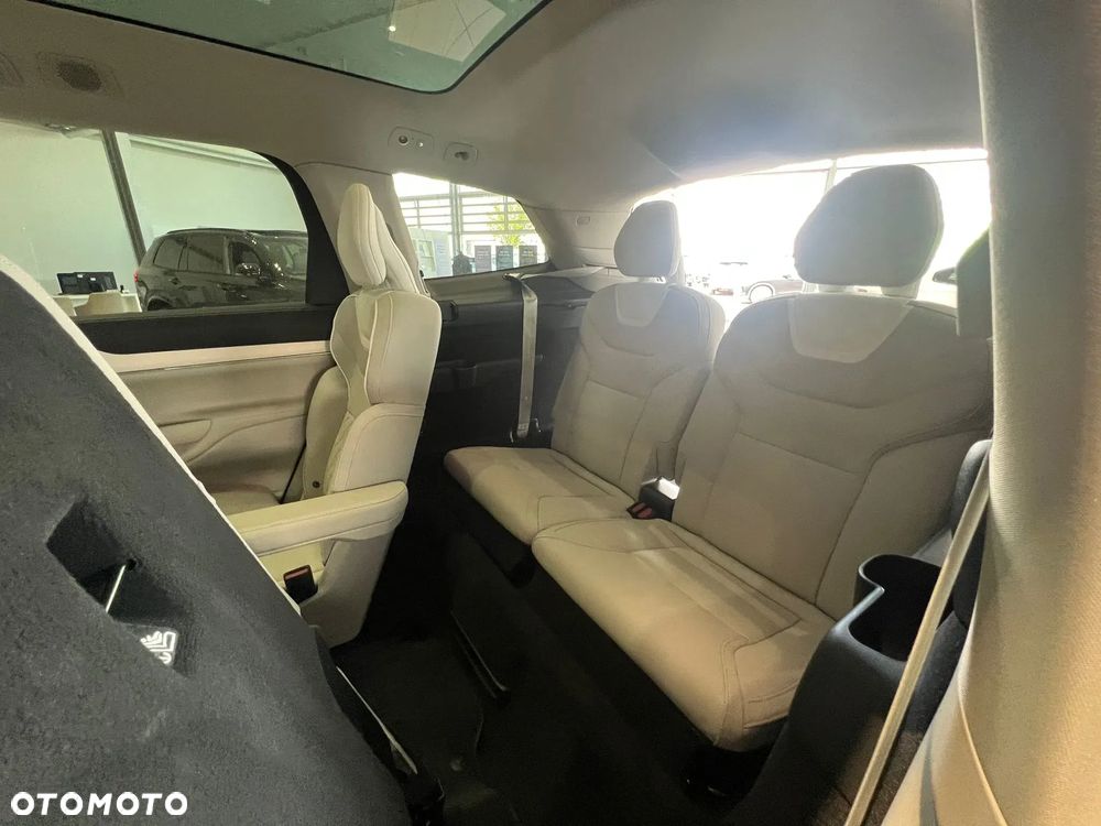 Volvo EX90 - 7