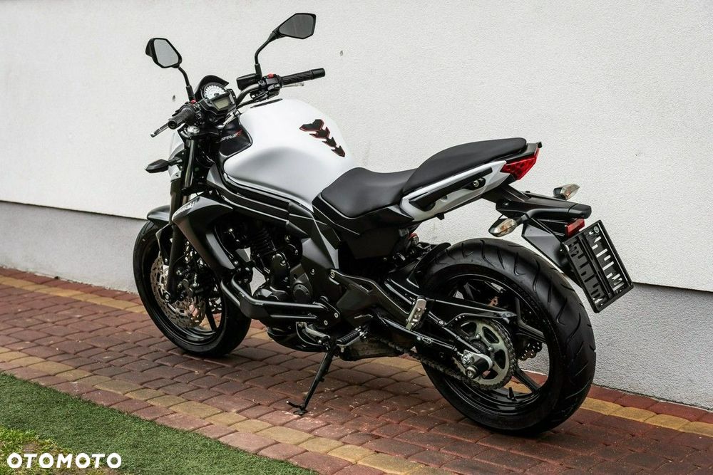 Kawasaki ER - 4