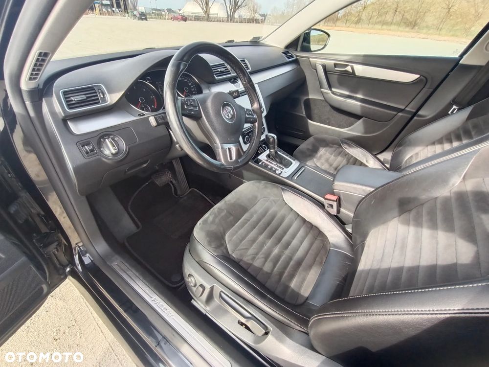 Volkswagen Passat 2.0 TDI Highline DSG - 11