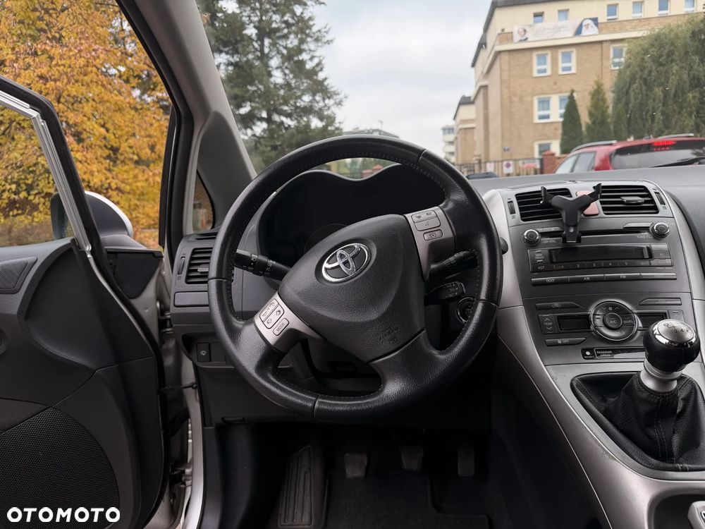 Toyota Auris - 17