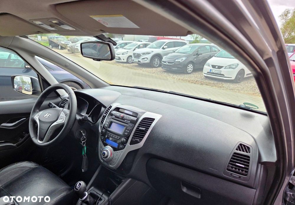 Hyundai ix20 - 22