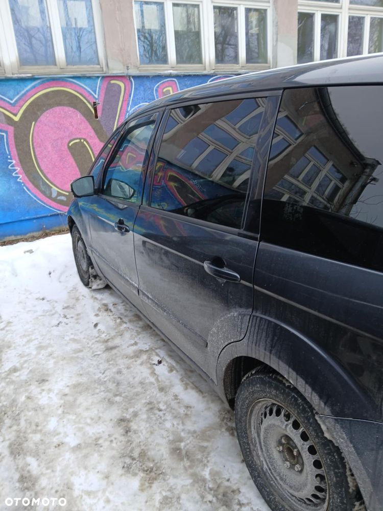 Ford Galaxy 2.0 TDCi Ambiente - 10