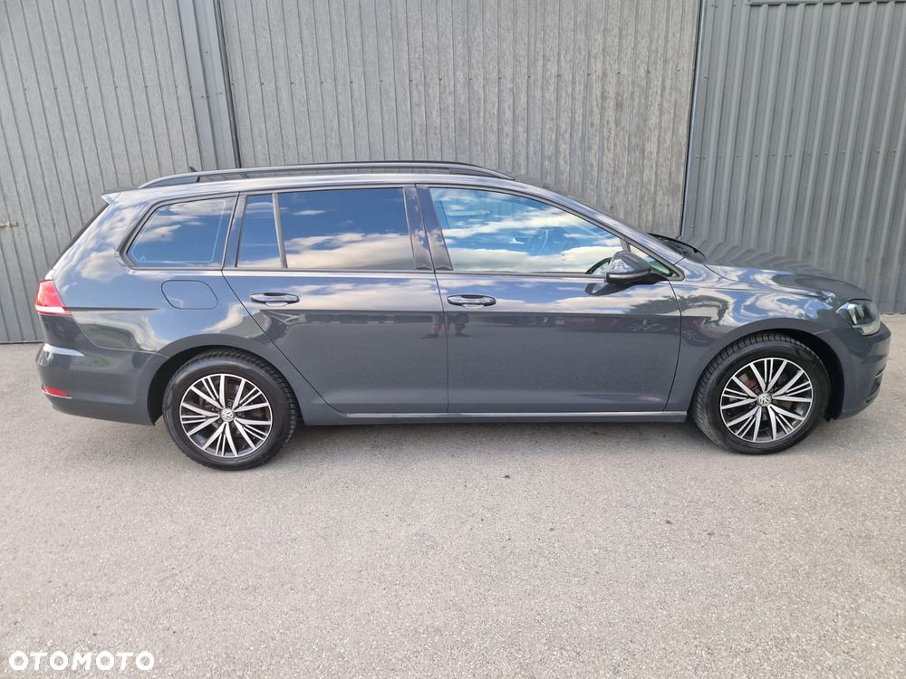 Volkswagen Golf - 5