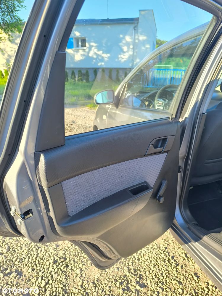 Chevrolet Aveo - 14