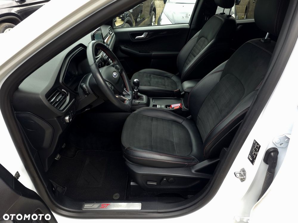 Ford Kuga 2.0 EcoBlue mHEV FWD ST-Line - 8