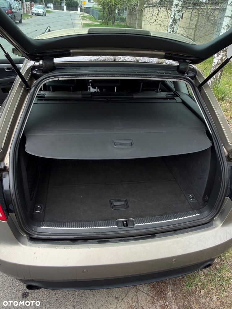 Audi A4 Avant 2.0T FSI - 14