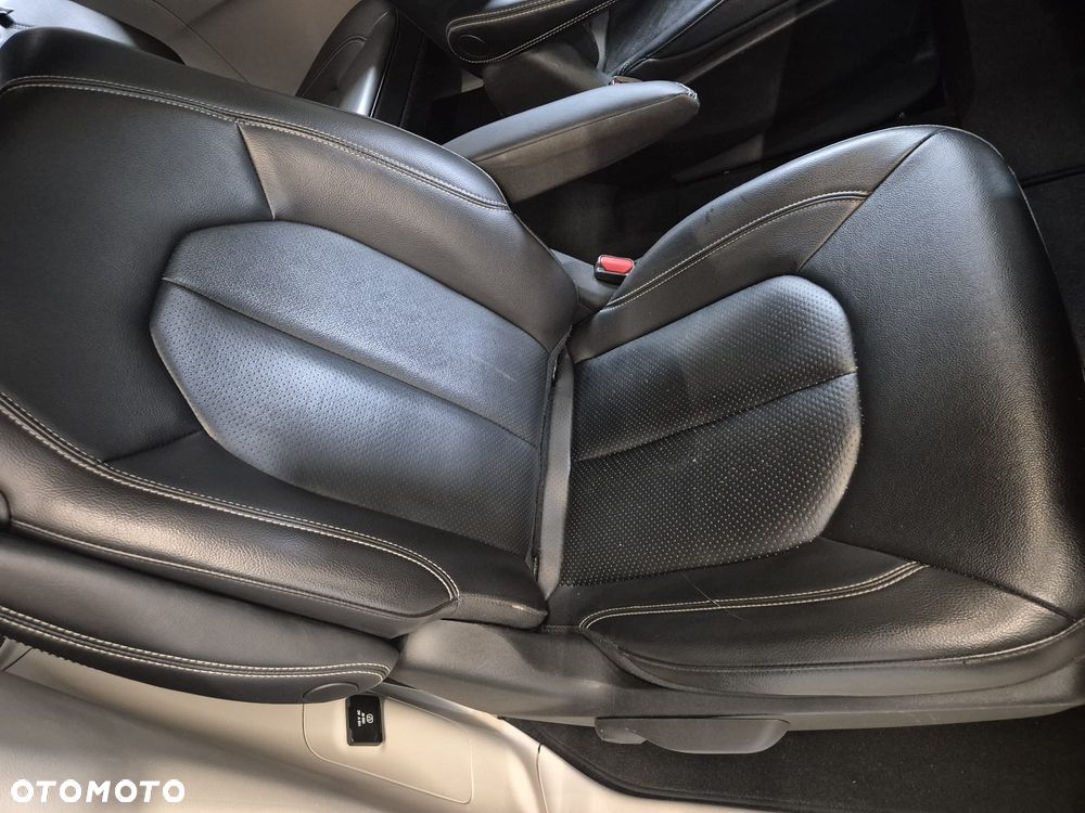 Chrysler Pacifica - 12