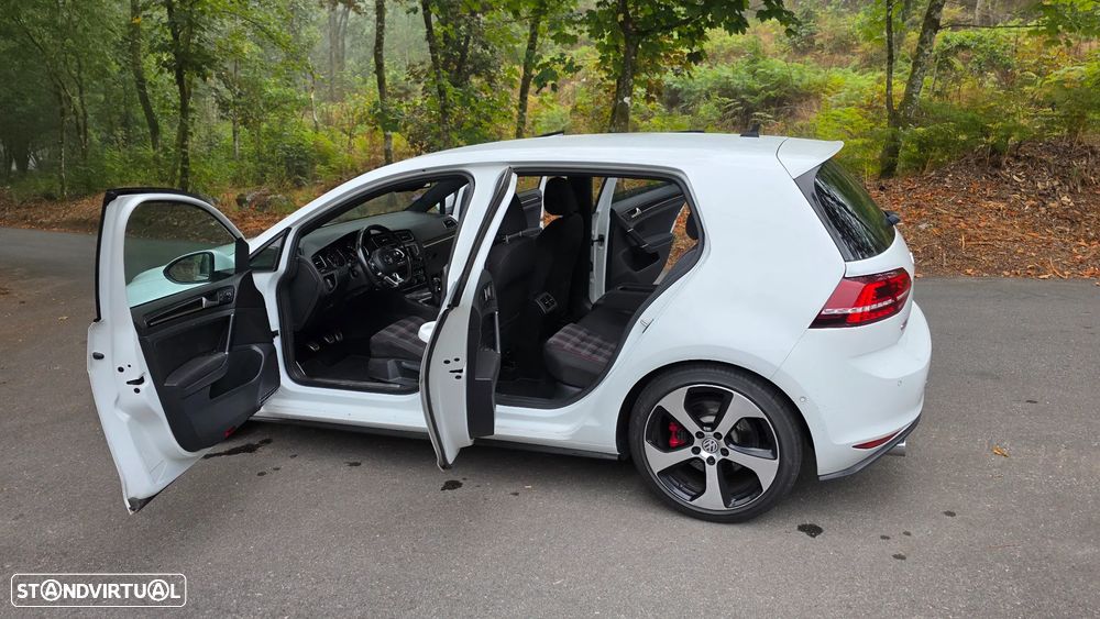 VW Golf 2.0 GTI - 20