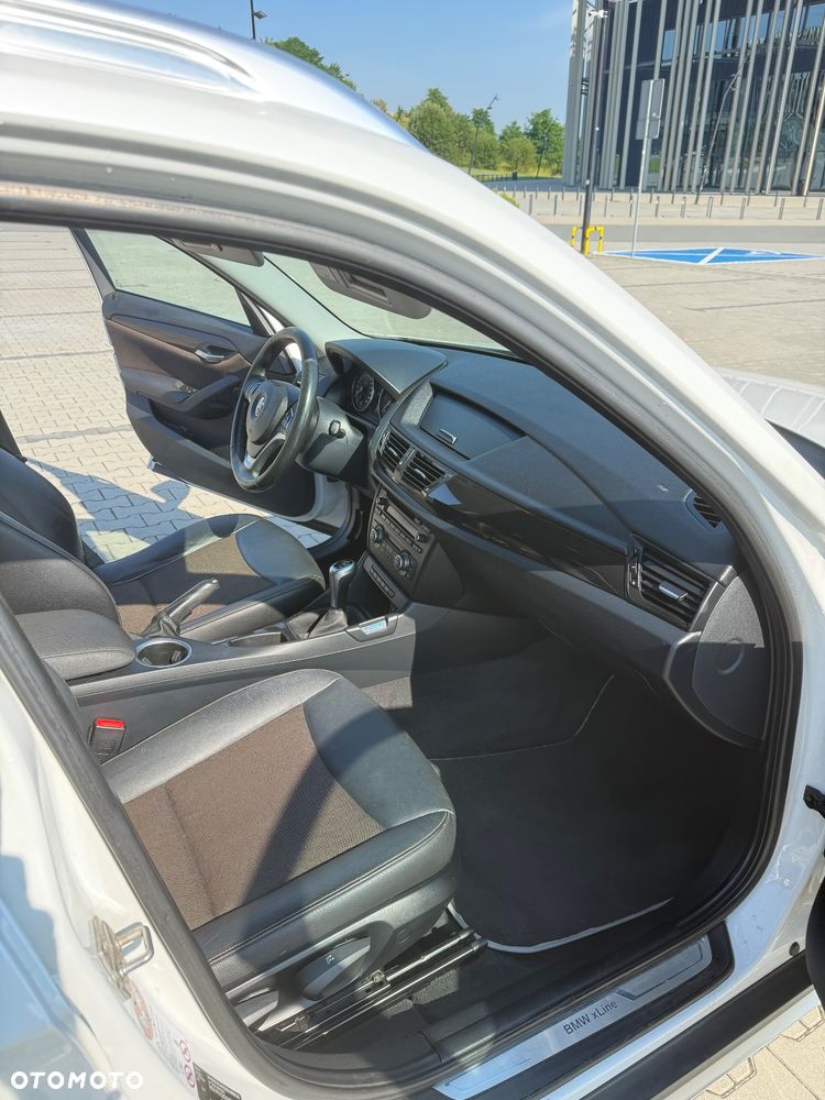 BMW X1 xDrive20d - 16